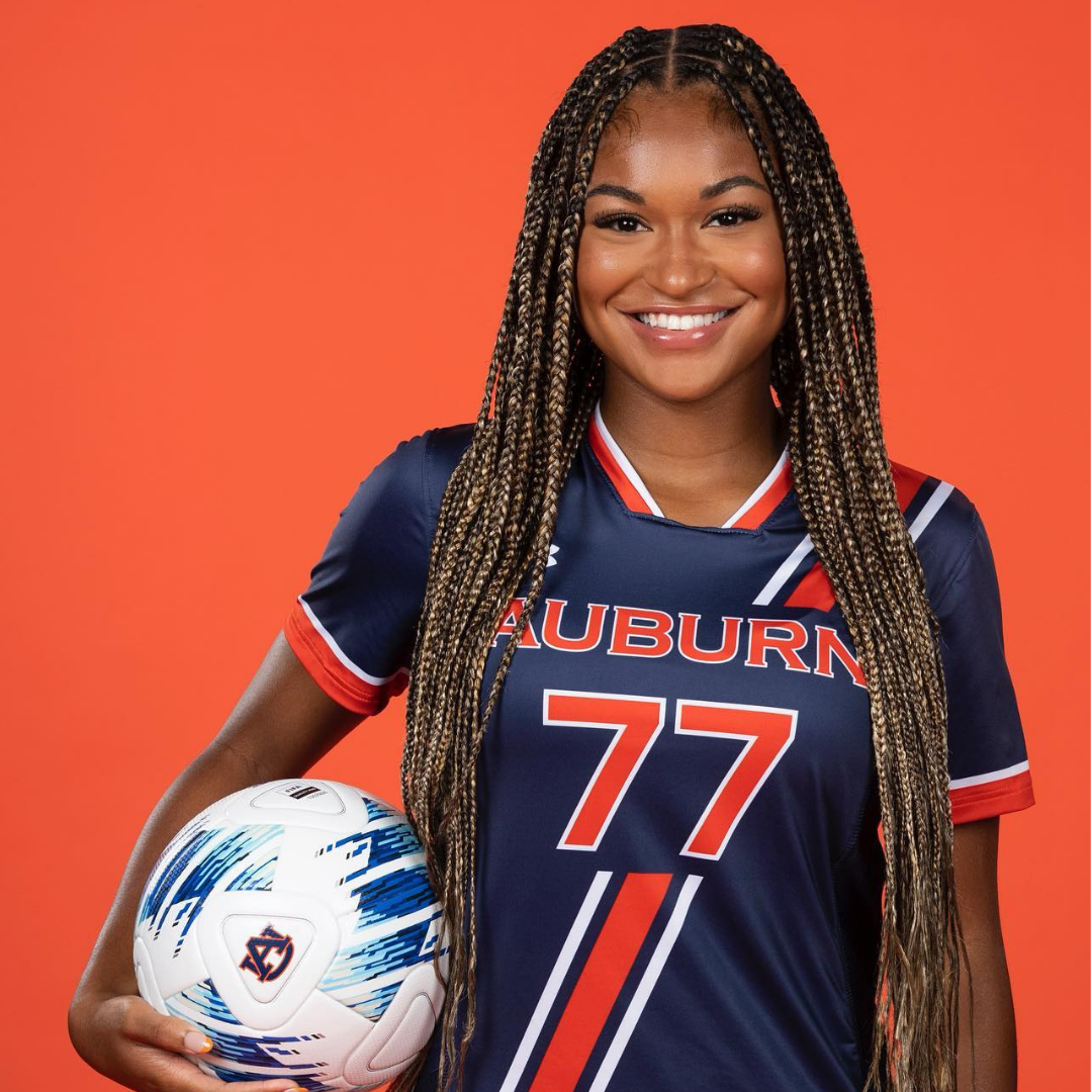 Mya Williams | #77